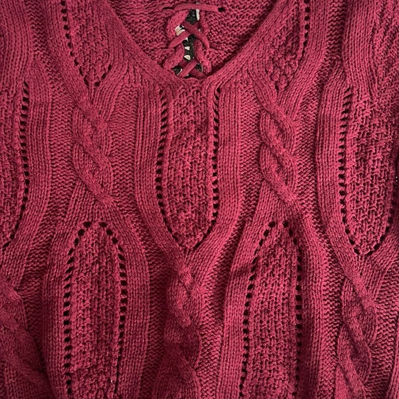Cable Knit Crop Sweater with Lace Up Back Size Medium - Picture 9 of 11